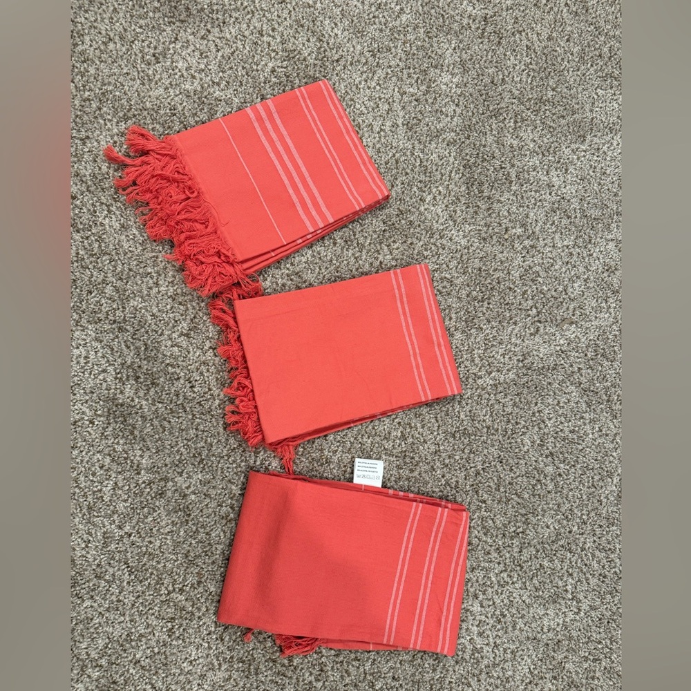 Crate & Barrel hand towels NWOT